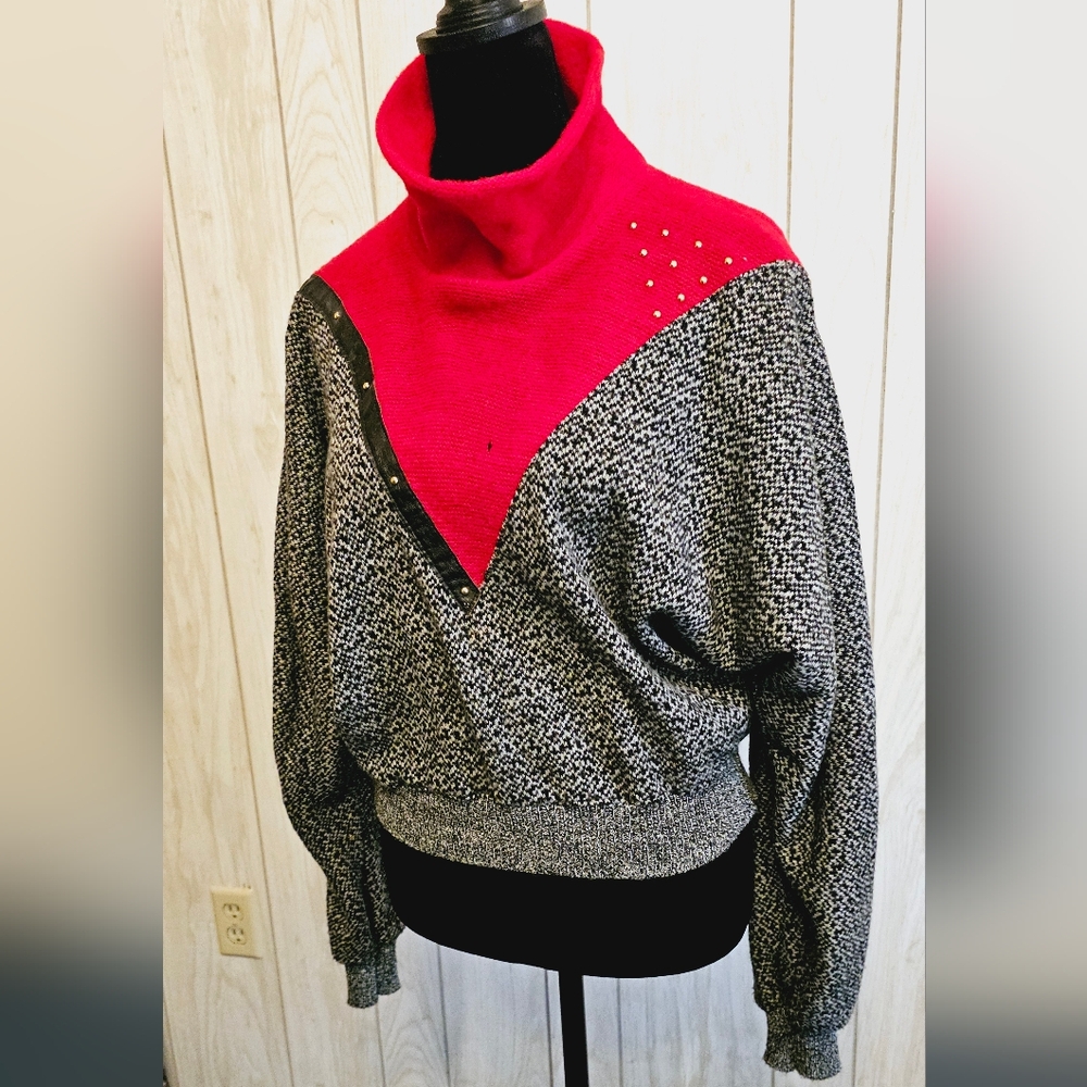 Vintage 80s Red & Black Batwing Sweater - Picture 4 of 13